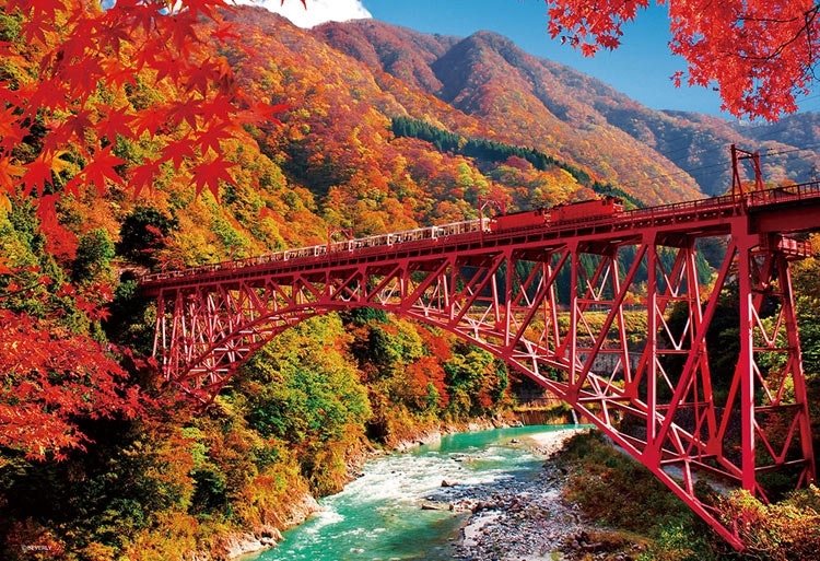 紅葉の黒部峡谷とトロッコ電車　300ピース　ジグソーパズル　●予約　BEV-300-213 26×38cm