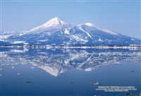 福島県耶麻郡「猪苗代湖に映る冬の磐梯山」　 　300ピース　ジグソーパズル　CUT-300-467